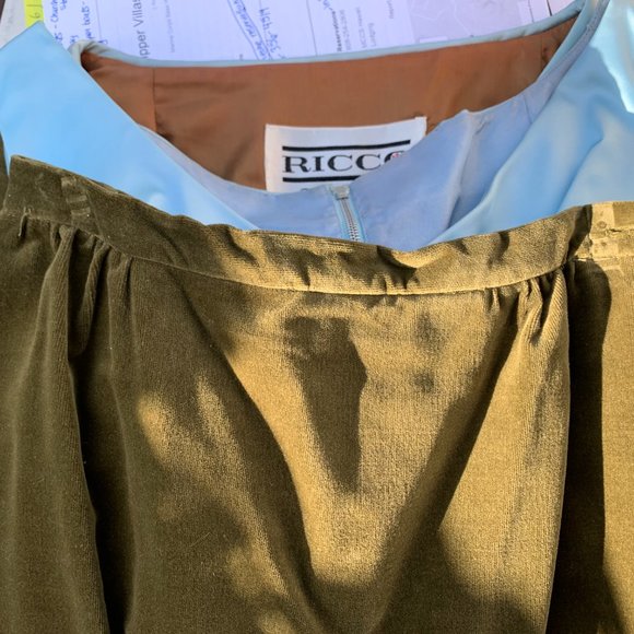 Ricco California Green Velvet 3/4 Sleeve Jacket/ Skirt and Blue Satin Blouse - Picture 13 of 15